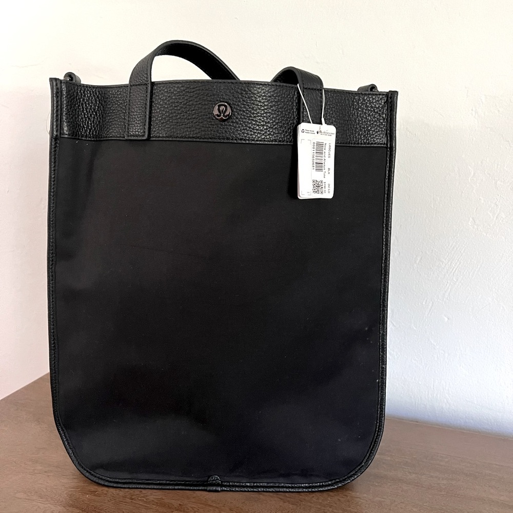 Lululemon Now and Always Tote bag